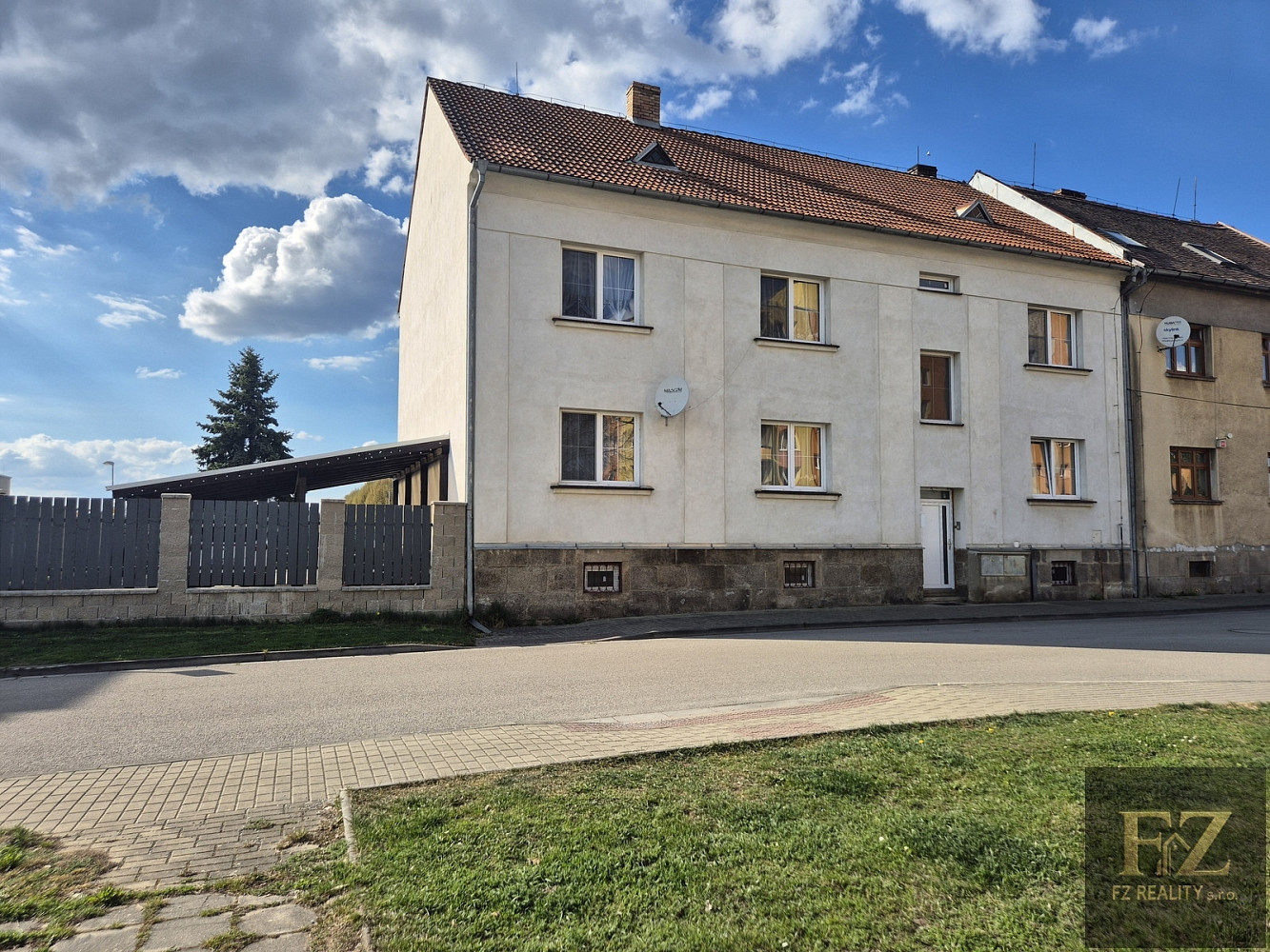 Prodej nájemního domu, činžáku 330 m² – fotografie 4