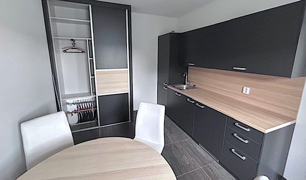 Pronájem kanceláře 360 m², Cheb – náhled fotky 5