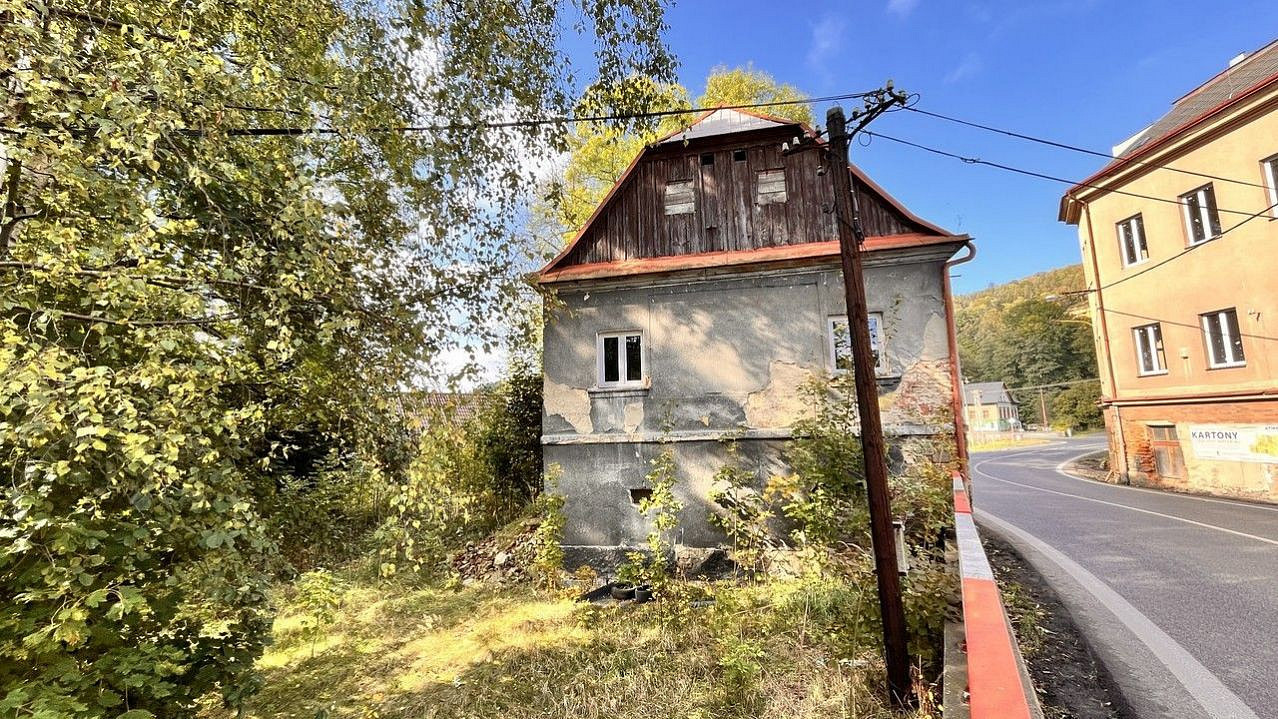 Prodej domu 200 m² s pozemkem 326 m² – pohled 2