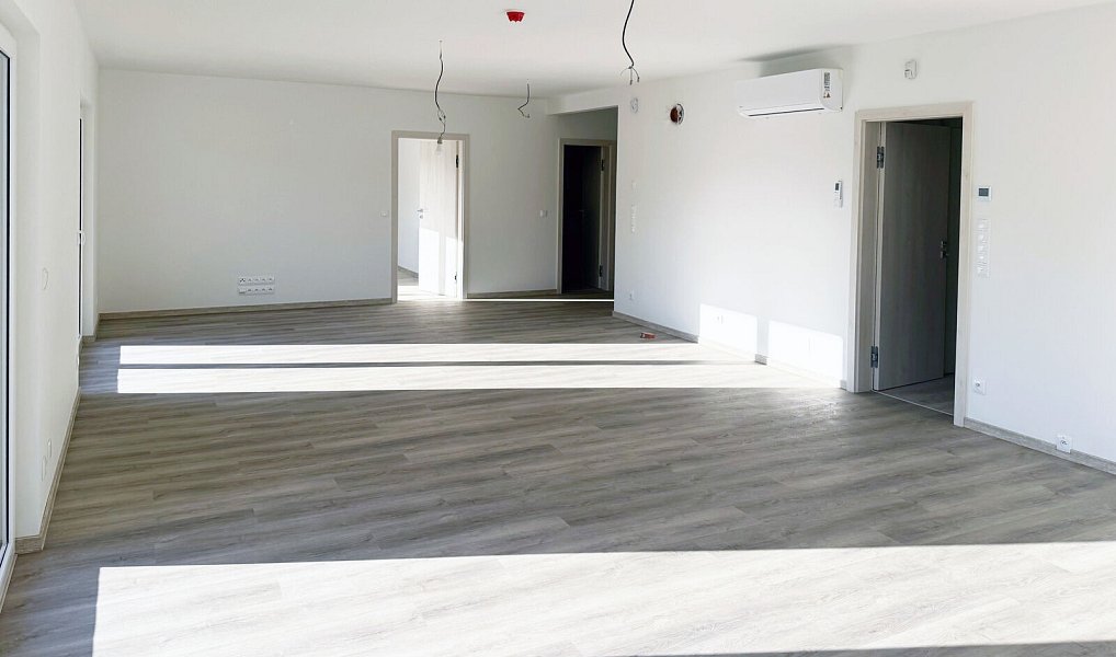 Prodej domu 163 m² s pozemkem 700 m², Sadov – náhled fotky 10