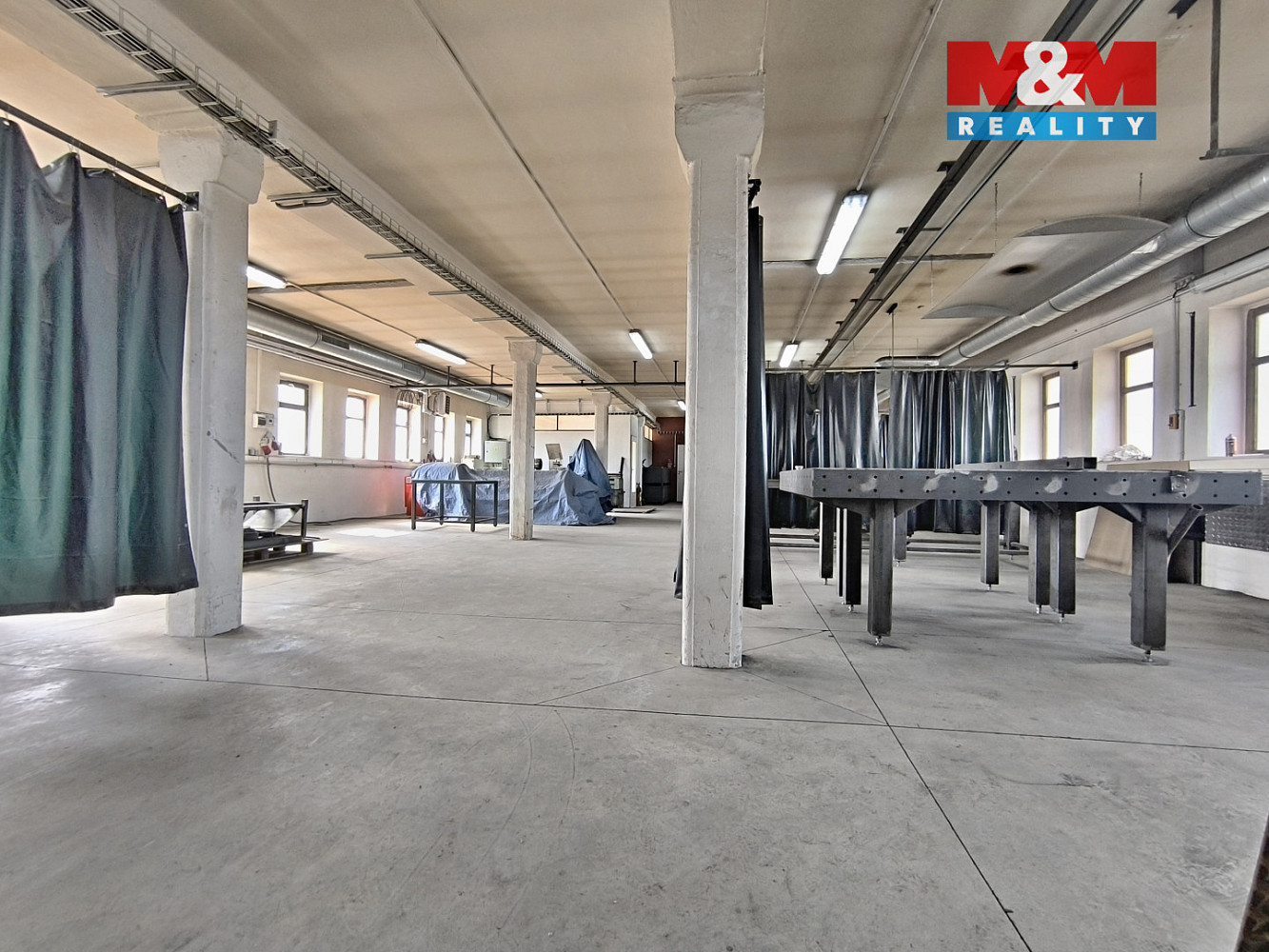 Prodej výrobních prostor 1 393 m² – fotografie 2