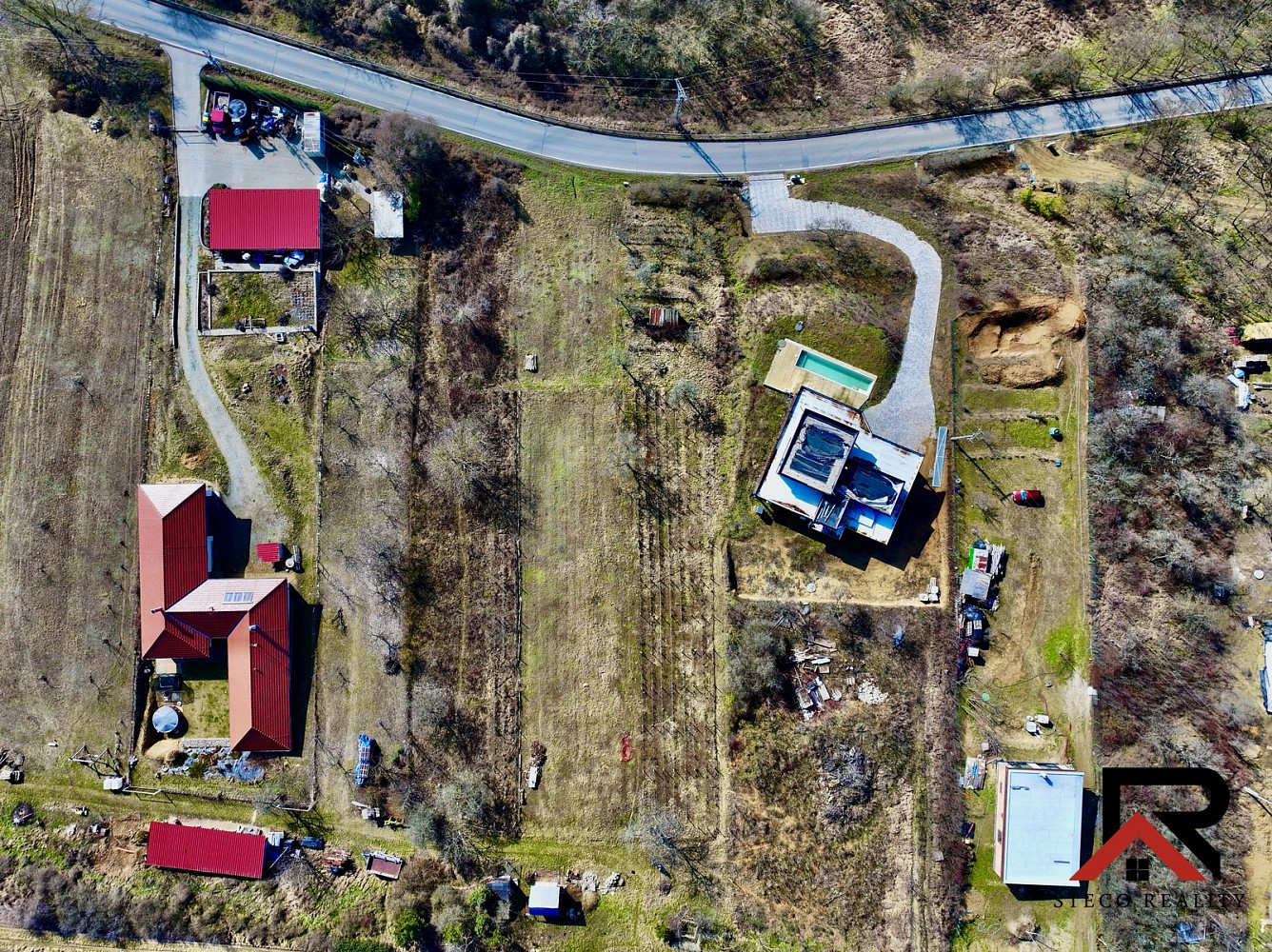 Prodej stavebního pozemku 1 815 m² – pohled 5