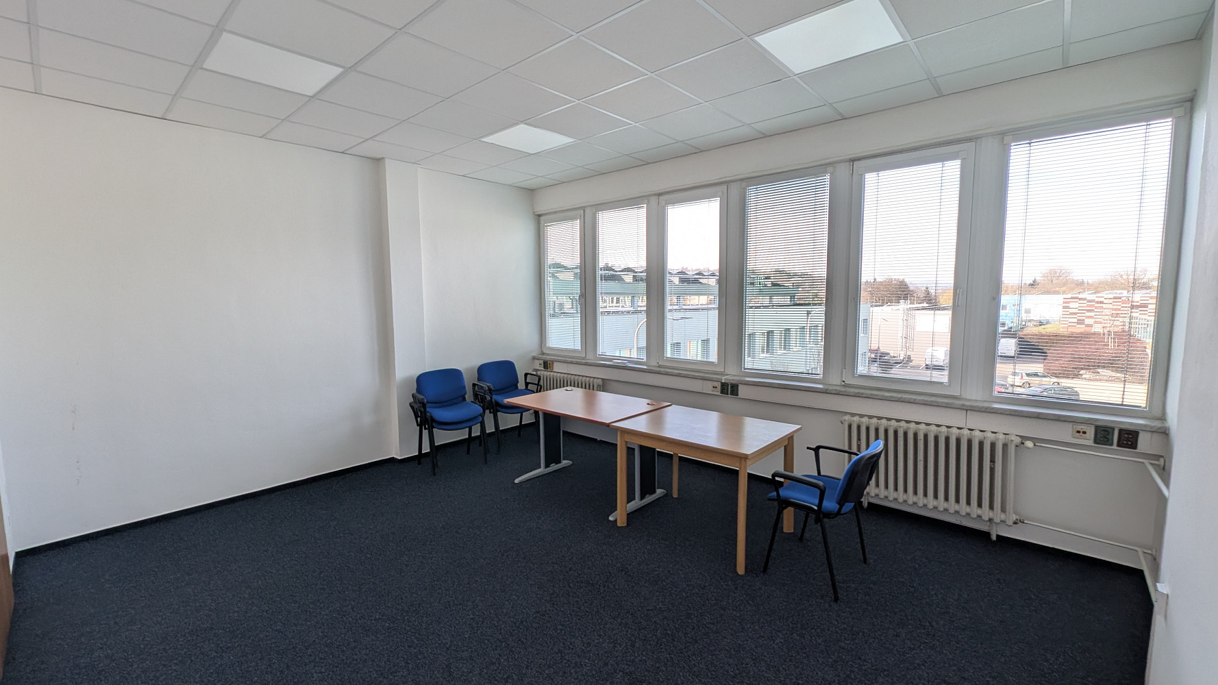 Pronájem kanceláře 23 m² – pohled 3