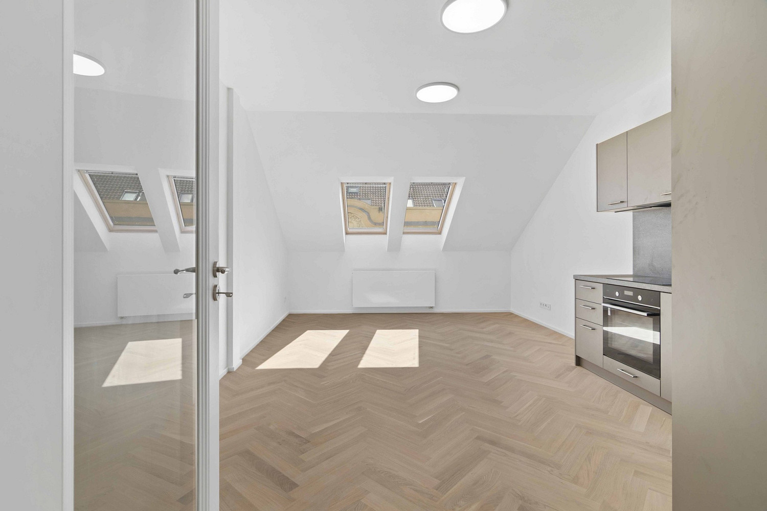 Pronájem bytu 3+kk 91 m²