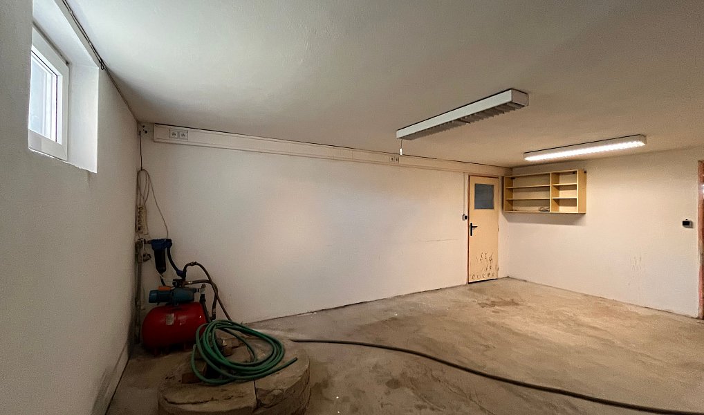 Prodej domu 260 m² s pozemkem 2 162 m², Kunovice – náhled fotky 31