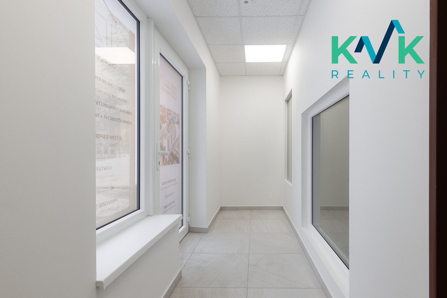 Prodej kanceláře 92 m² — photo 3