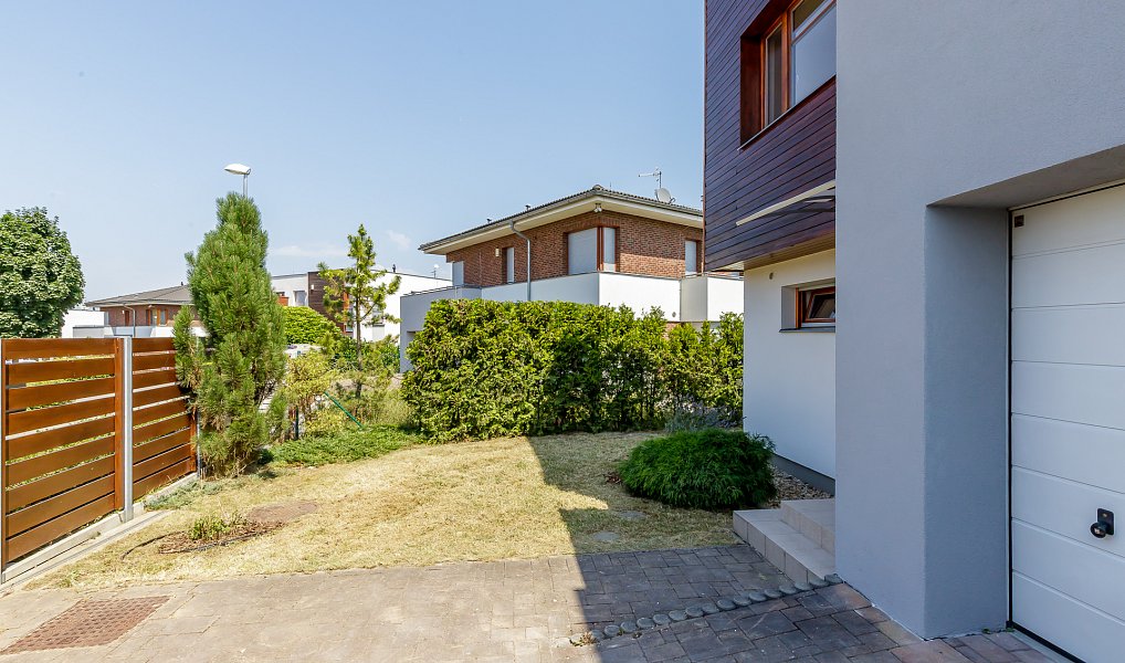 Prodej domu 162 m² s pozemkem 566 m², Praha – náhled fotky 3