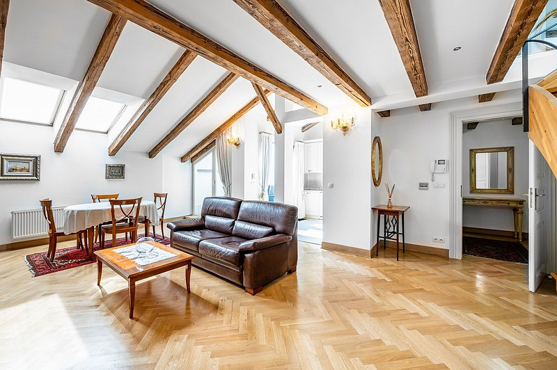 Pronájem bytu 3+kk 107 m²