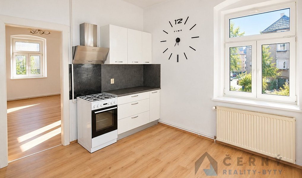 Pronájem bytu 2+1 60 m², Liberec – náhled fotky 2