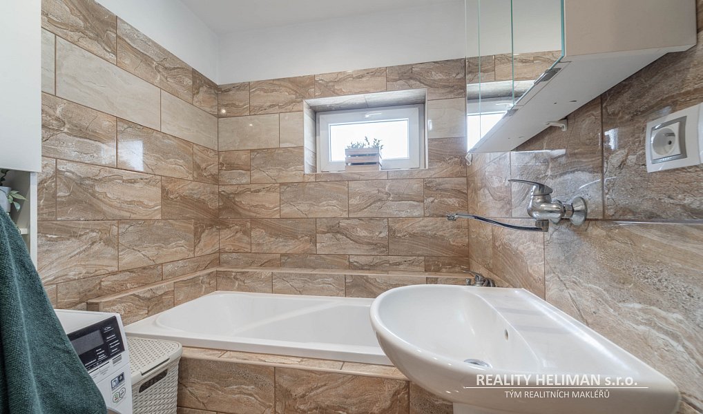 Prodej domu 154 m² s pozemkem 1 844 m², Jenštejn – náhled fotky 9