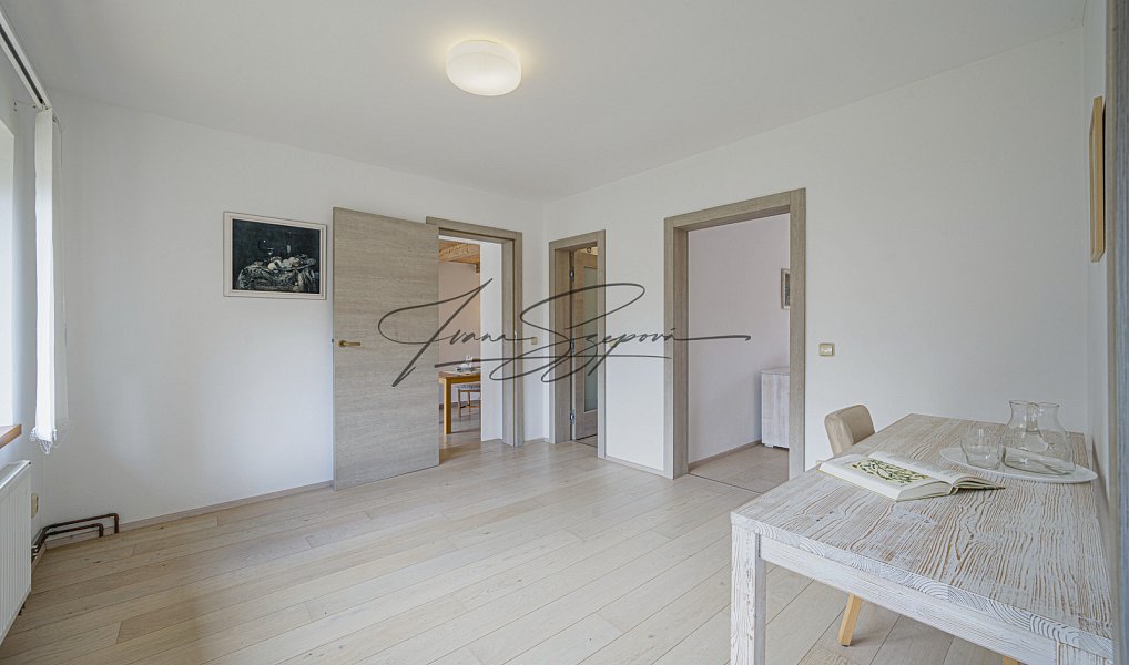 Prodej ubytovacího objektu 594 m², Olešná – náhled fotky 23