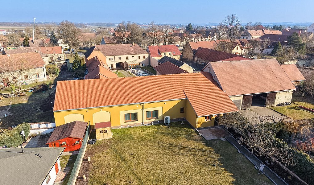 Pronájem obchodních prostor 380 m², Úhonice – náhled fotky 2