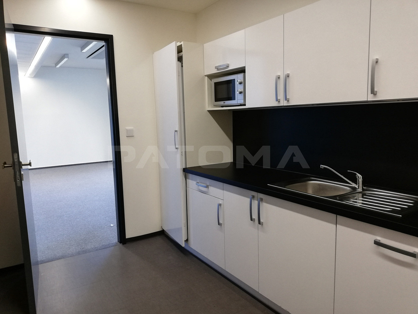 Pronájem kanceláře 416 m² – fotografie 5