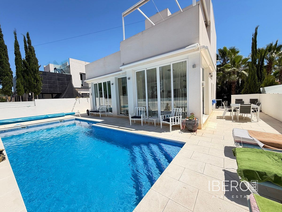 Prodej domu 160 m² s pozemkem 300 m²
