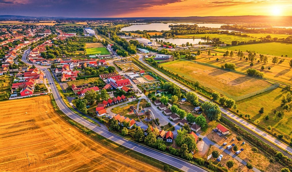 Prodej ubytovacího objektu 1 071 m², Ostrožská Nová Ves – náhled fotky 2