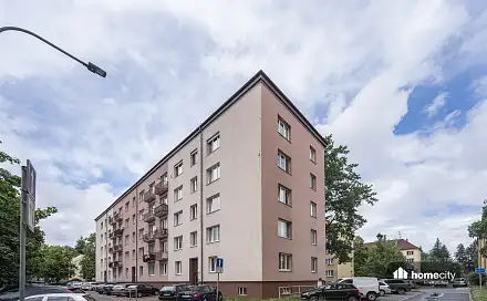 Pronájem bytu 1+kk 20 m², Benešovo náměstí, Pardubice - Zelené Předměstí