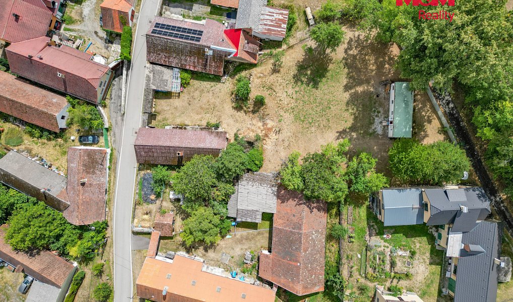 Prodej stavebního pozemku 1 676 m², Strašice – náhled fotky 5