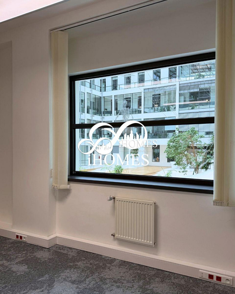 Pronájem kanceláře 241 m² – fotografie 5