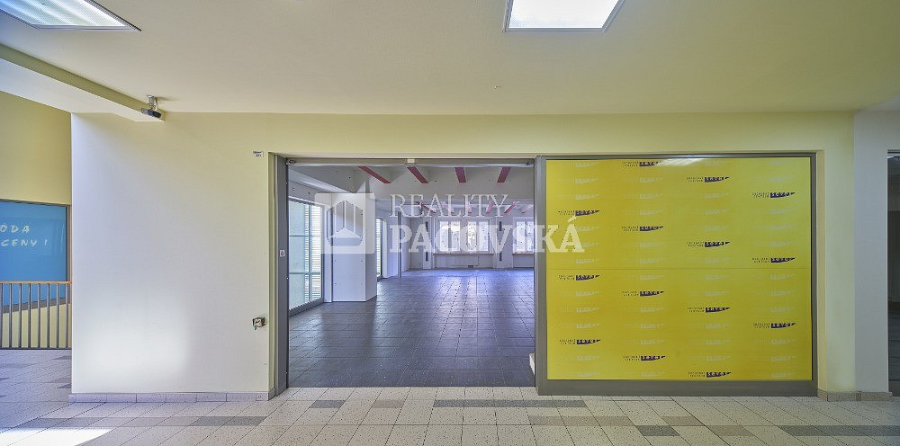 Pronájem obchodních prostor 75 m² – fotografie 2