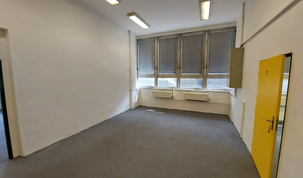 Pronájem skladovacích prostor 198 m², Vrchlabí – náhled fotky 3