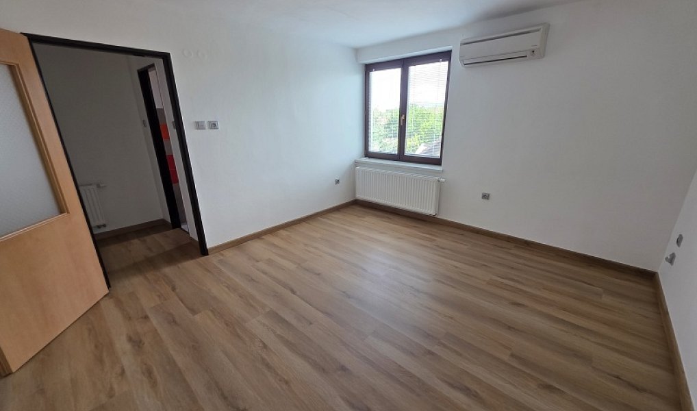 Prodej domu 229 m² s pozemkem 559 m², Holešov – náhled fotky 30