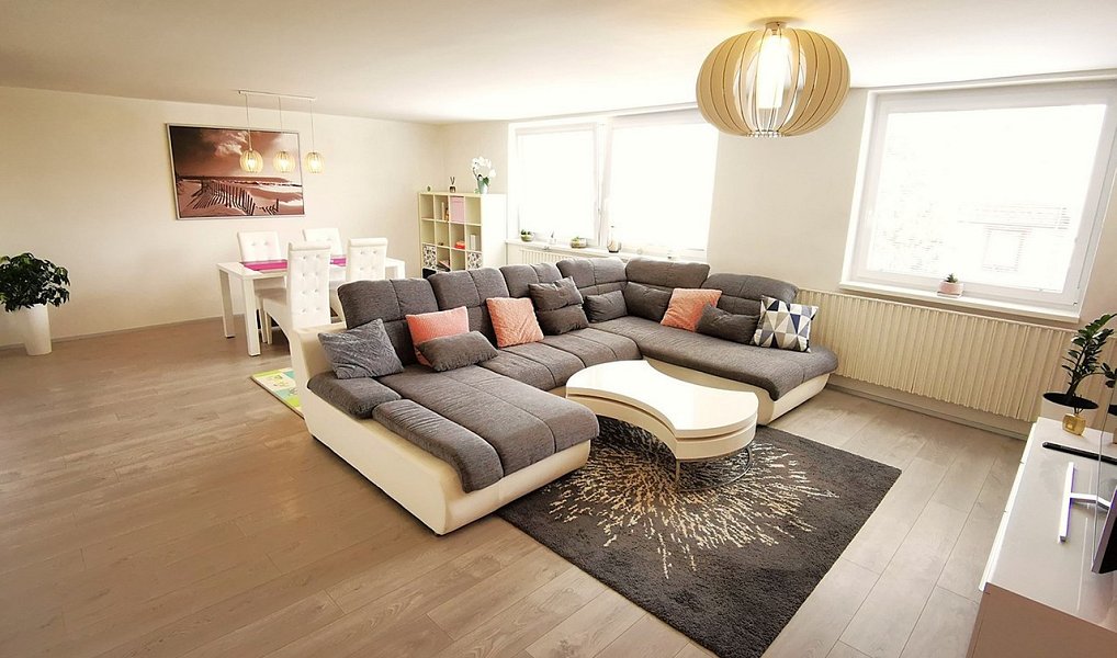 Prodej domu 328 m² s pozemkem 438 m², Jihlava – náhled fotky 2