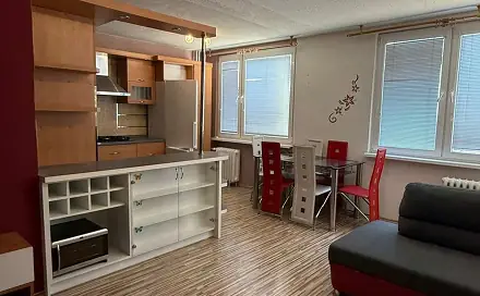 Pronájem bytu 3+1 71 m², kpt. Bartoše, Pardubice