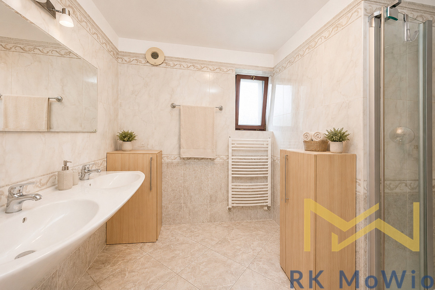 Pronájem domu 246 m² s pozemkem 649 m² – pohled 4