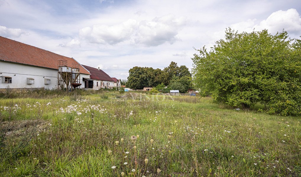 Prodej stavebního pozemku 1 026 m², Ouběnice – náhled fotky 5