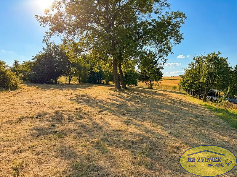 Prodej stavebního pozemku 2 608 m² – fotografie 2