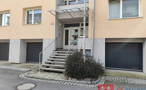Pronájem bytu 2+1 54 m², Pražská, Znojmo