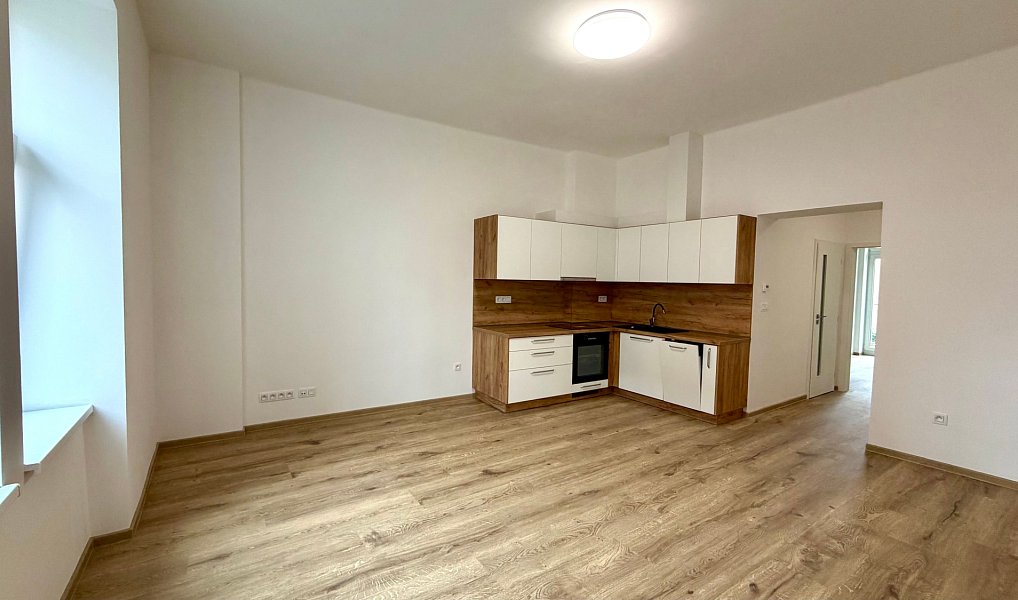 Pronájem bytu 2+kk 64 m², Cheb – náhled fotky 8