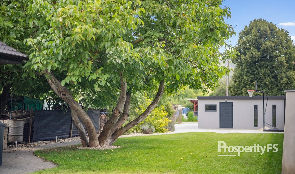 Prodej domu 176 m² s pozemkem 647 m², Knínice – náhled fotky 17