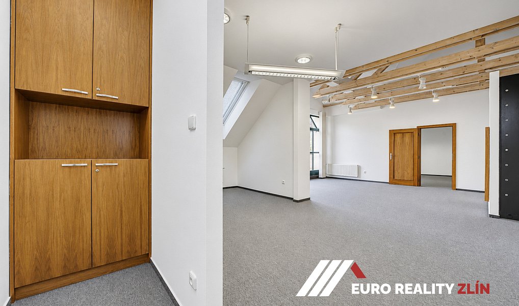Pronájem kanceláře 477 m², Zlín – náhled fotky 7