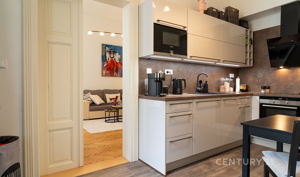 Prodej bytu 2+1 55 m², Praha – náhled fotky 2