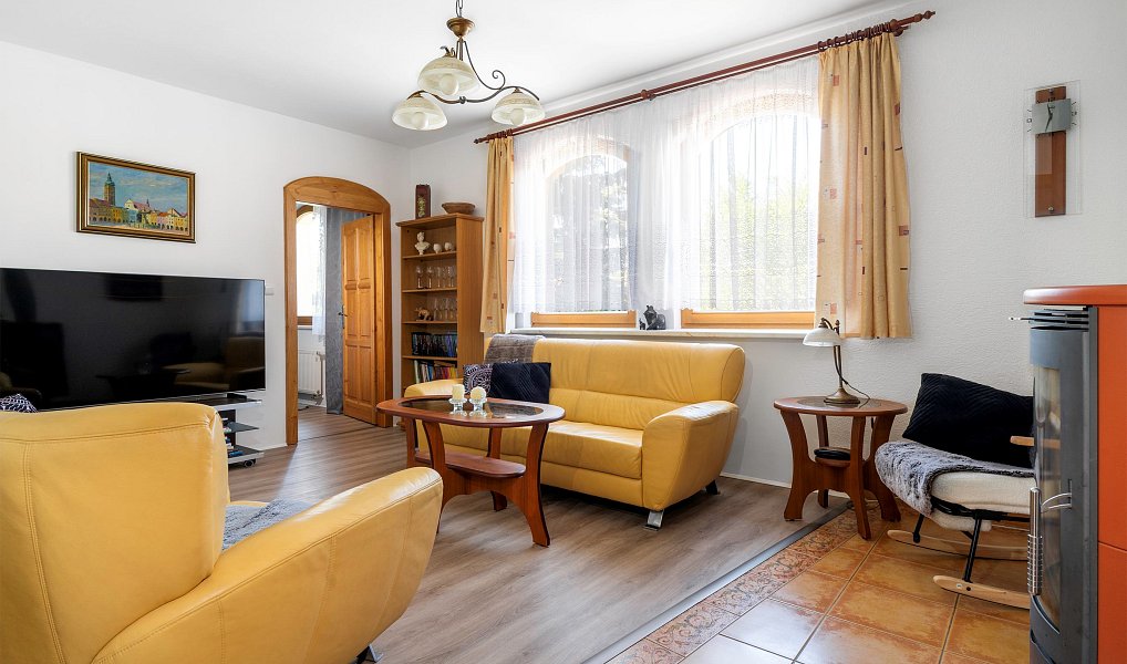 Prodej domu 237 m² s pozemkem 1 323 m², Horní Jelení – náhled fotky 5