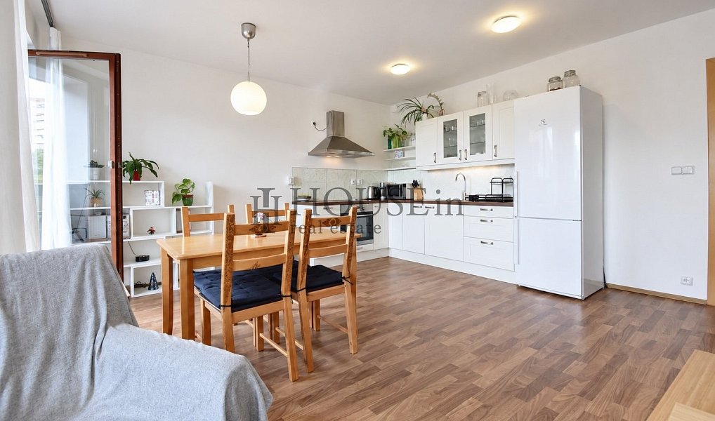 Pronájem bytu 2+kk 62 m², Praha – náhled fotky 11