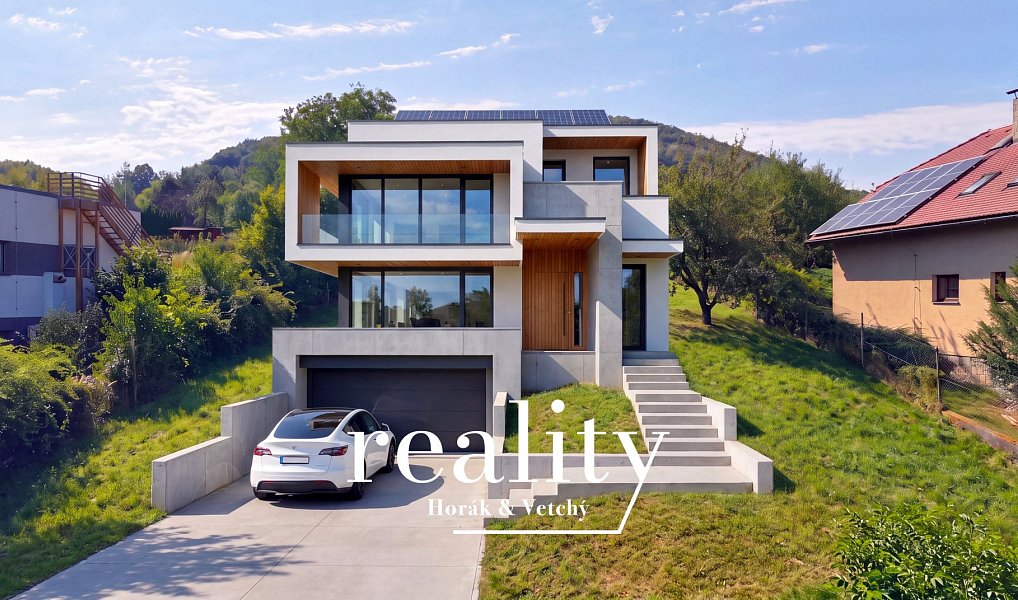 Prodej stavebního pozemku 2 200 m², Hranice – náhled fotky 5