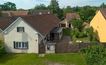 Prodej domu 133 m² s pozemkem 995 m², Veletov, okres Kolín