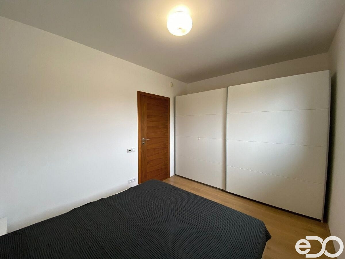 Pronájem bytu 2+kk 48 m² – fotografie 4