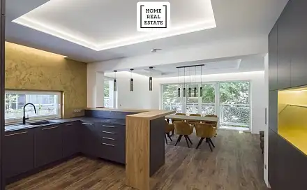 Prodej bytu 4+kk 171 m², Šumavská, Karlovy Vary