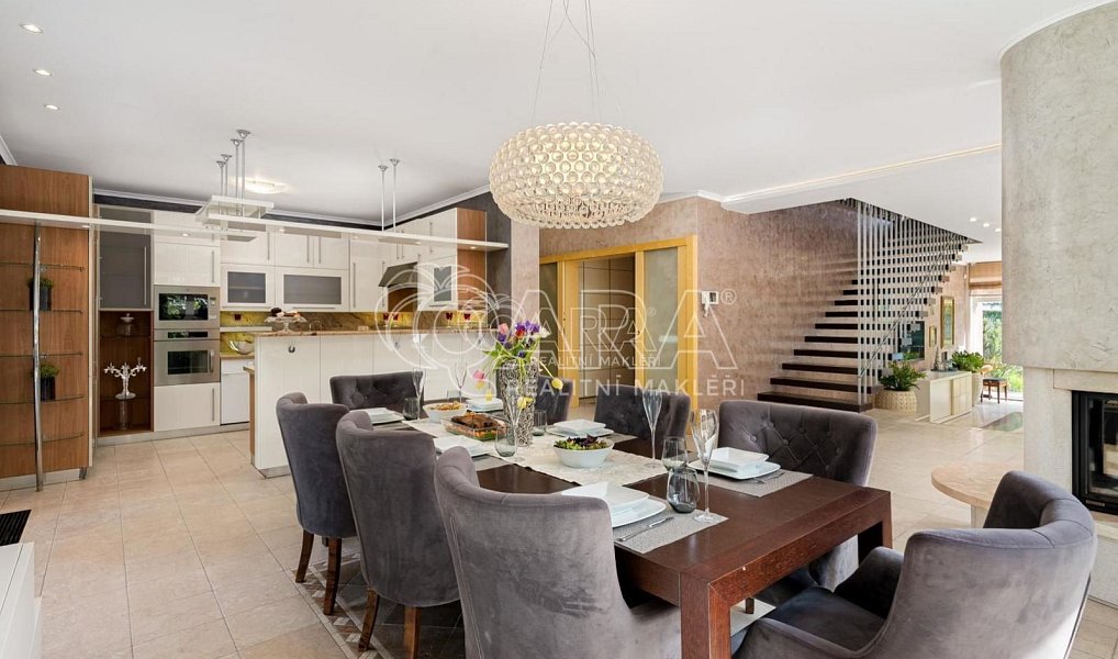 Prodej domu 470 m² s pozemkem 1 038 m², Praha – náhled fotky 9