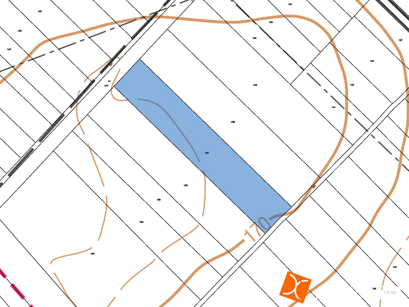 Prodej 3/28 pozemku 972 m² – pohled 3