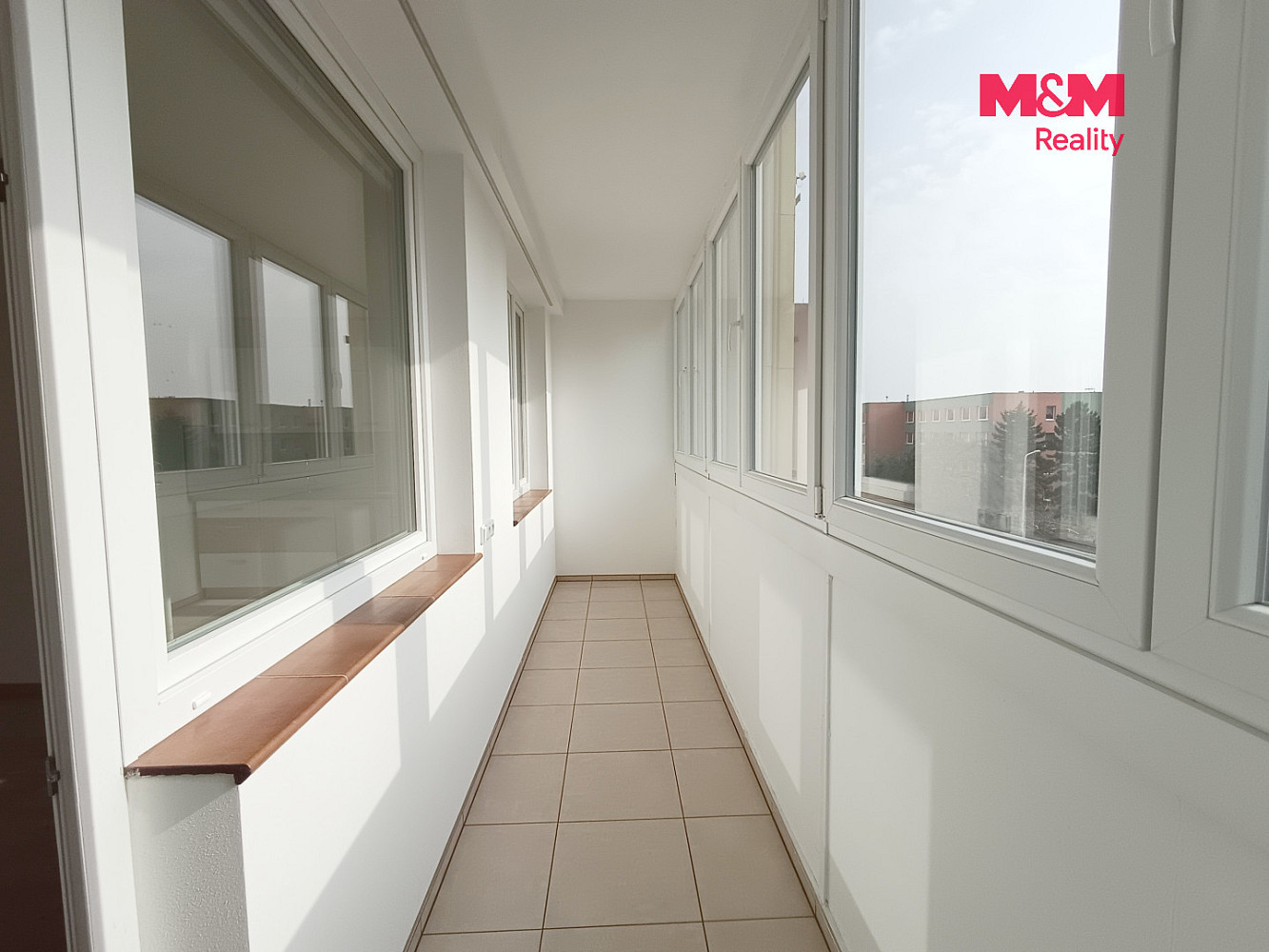 Pronájem bytu 1+kk 34 m² – pohled 2