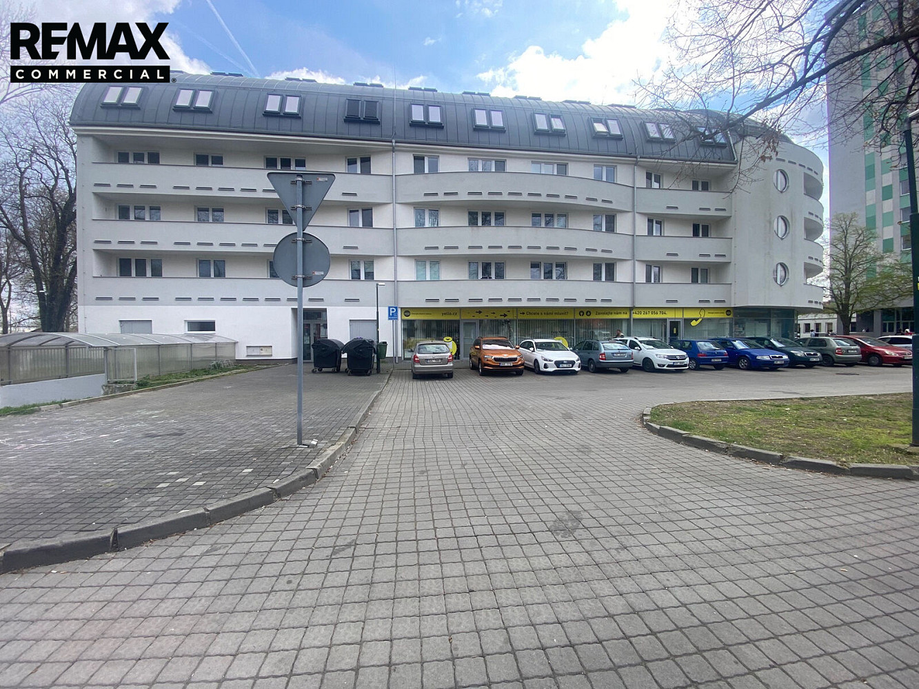 Prodej garážového stání v centru Nymburka - zvýhodněná nabídka na měsíc listopad
