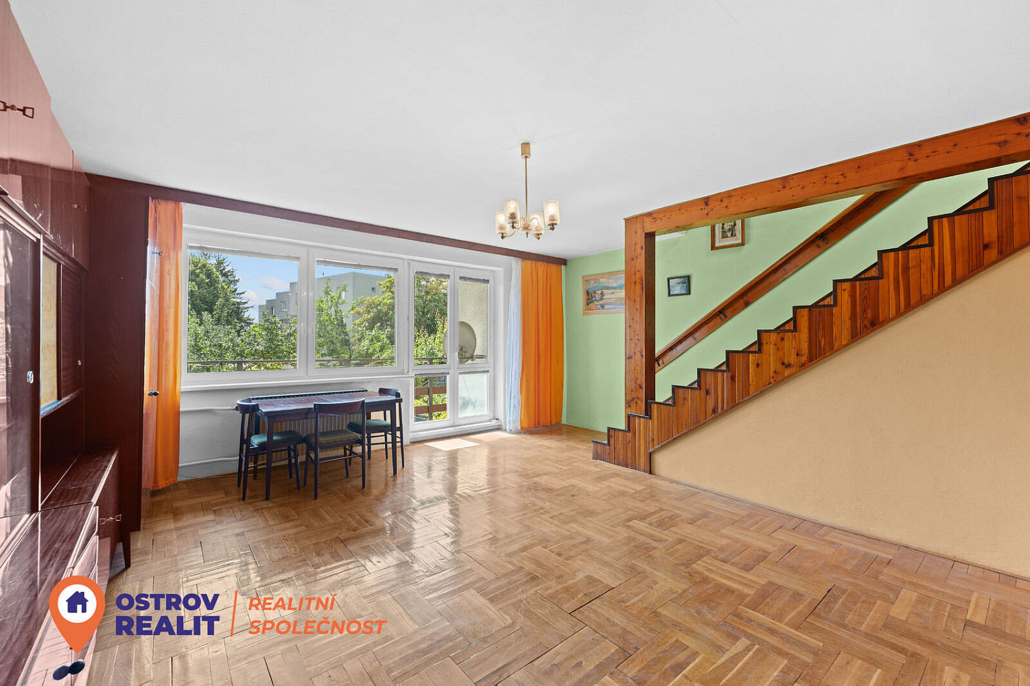 Prodej domu 184 m² s pozemkem 274 m² – fotografie 2