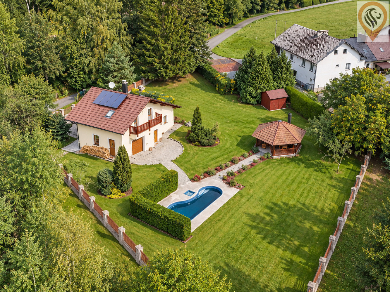 Prodej domu 99 m² s pozemkem 1 805 m² – fotografie 2