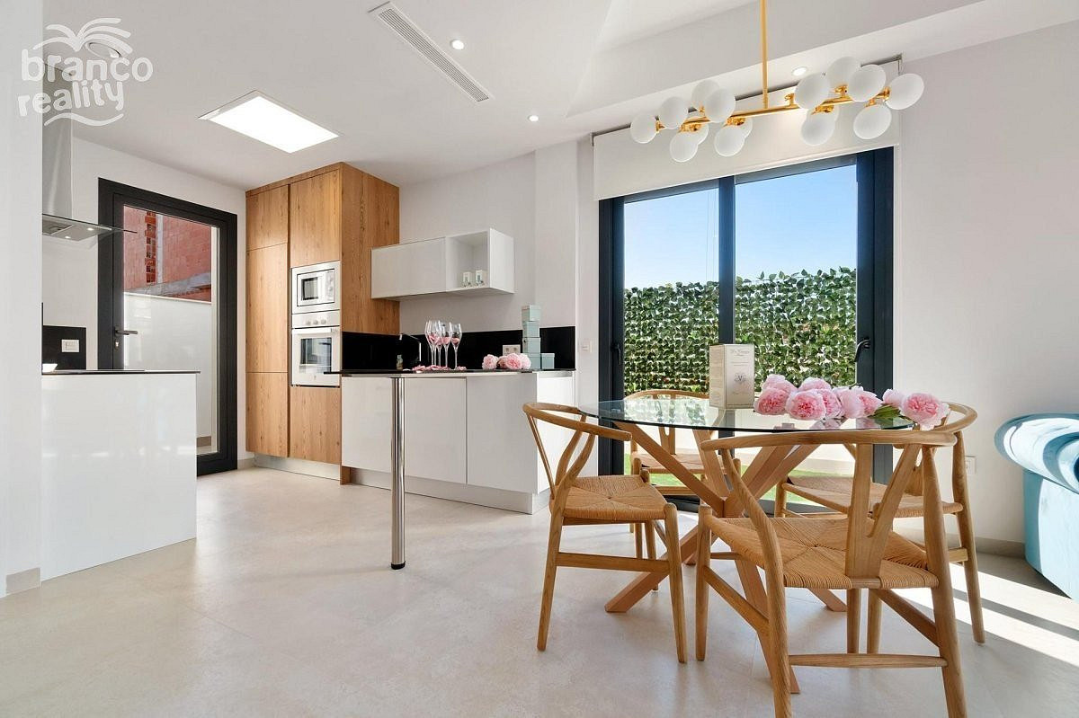 Prodej domu 108 m² s pozemkem 405 m² - Més