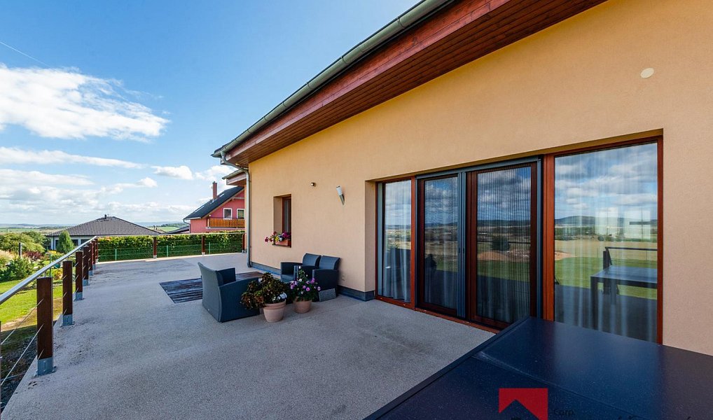 Prodej domu 346 m² s pozemkem 2 669 m², Újezd – náhled fotky 25