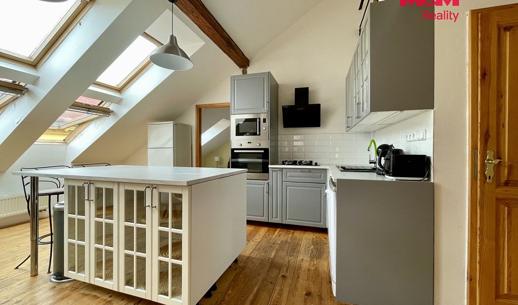 Pronájem bytu atypického 170 m², Praha – náhled fotky 4